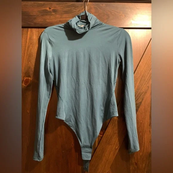 lululemon athletica Teal Turtleneck Bodysuit - Picture 5 of 8